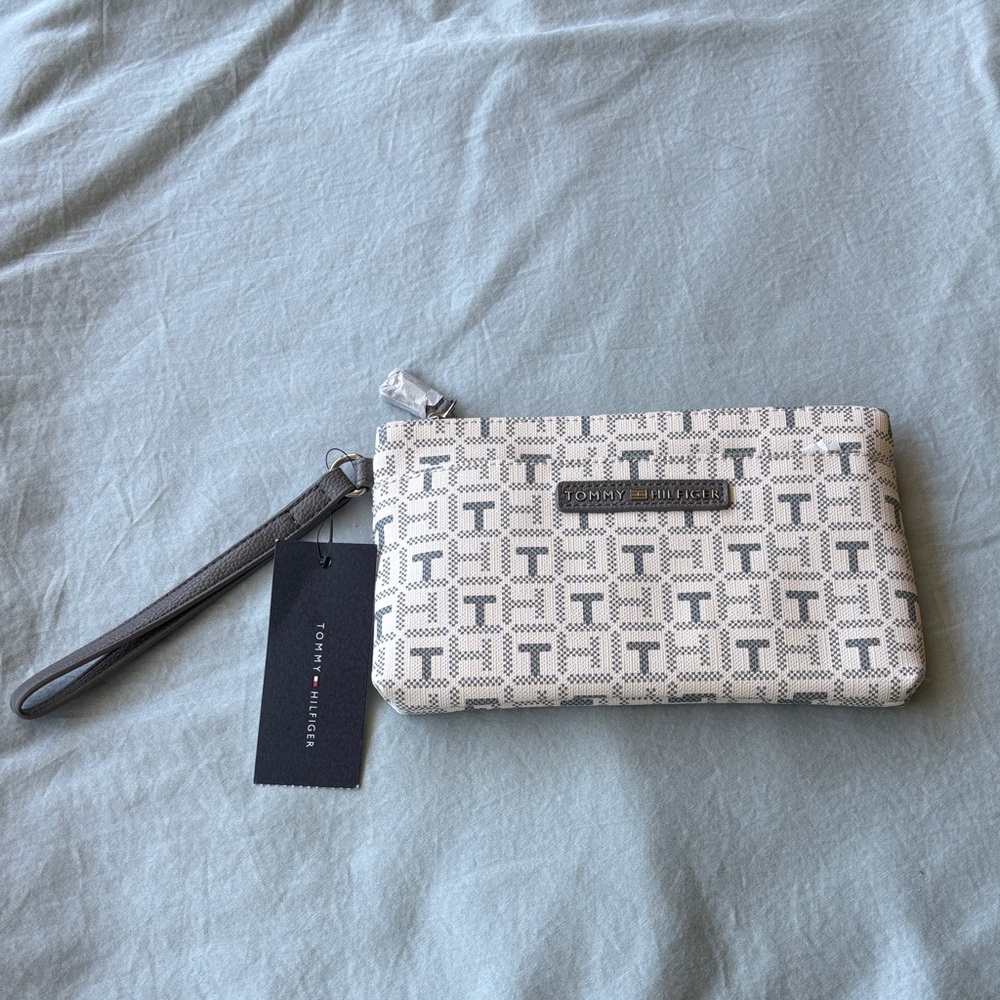 Tommy Hilfiger White & Gray Logo Print Wristlet